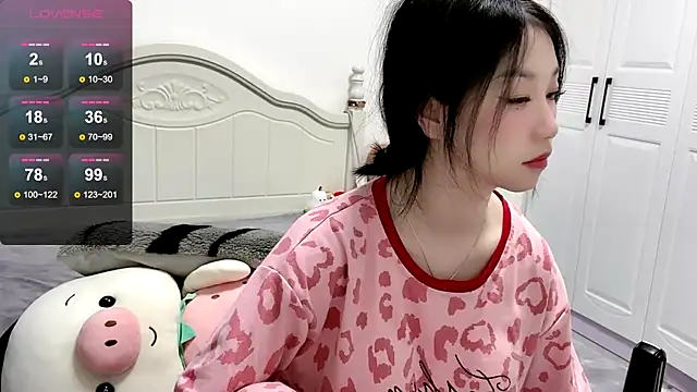 Snapshot of MMiao-66u chatting on January 2025 09:13:02 AM MMiao-66u online show from January 2025 09:13:02 AM