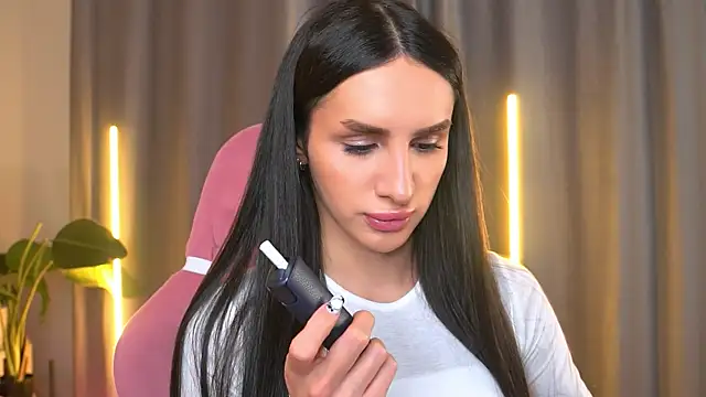 Snapshot of Kim_Oberlin_ chatting on November 2025 04:06:01 PM Kim Oberlin online show from November 2025 04:06:01 PM