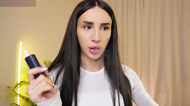 Snapshot of Kim_Oberlin_ chatting on November 2025 04:32:02 PM Kim Oberlin online show from November 2025 04:32:02 PM