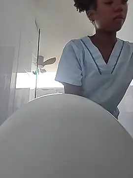 AriLennox  online show from March 2026 01:39:01 PM