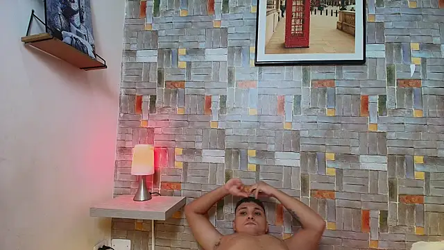 couple lovelyds online show from December 2025 09:01:01 PM