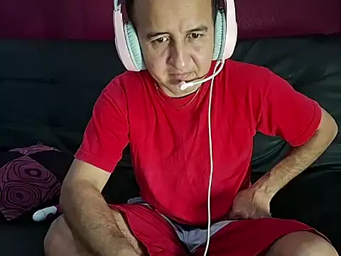 yazforeSolo online show from March 2026 01:28:01 PM