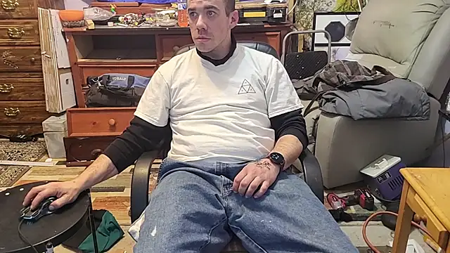 Snapshot of ScubaStevex chatting on February 2026 05:50:02 AM ScubaStevex online show from February 2026 05:50:02 AM