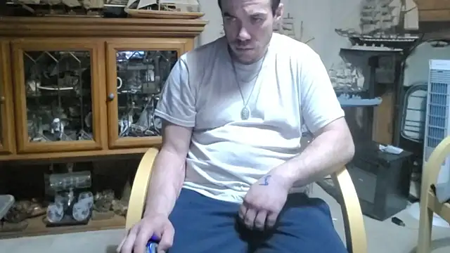 ScubaStevex online show from April 2026 09:06:01 AM