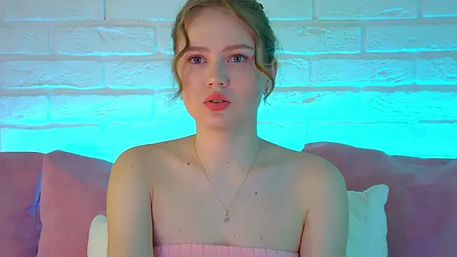 SelinSwarovski online show from March 2026 04:24:02 PM