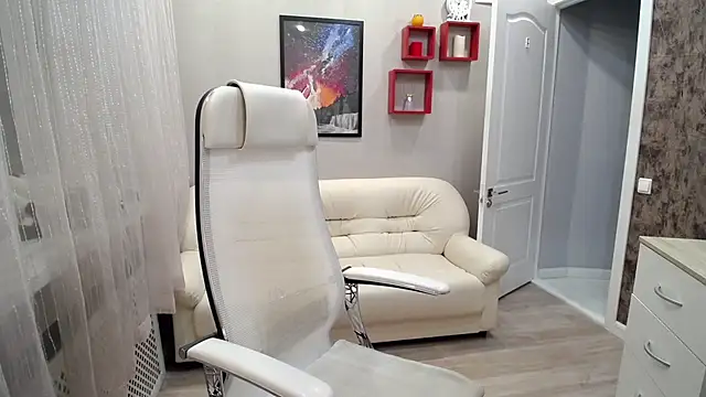 Snapshot of Milla_Cutie18 chatting on December 2025 05:48:01 AM Milla Cutie18 online show from December 2025 05:48:01 AM