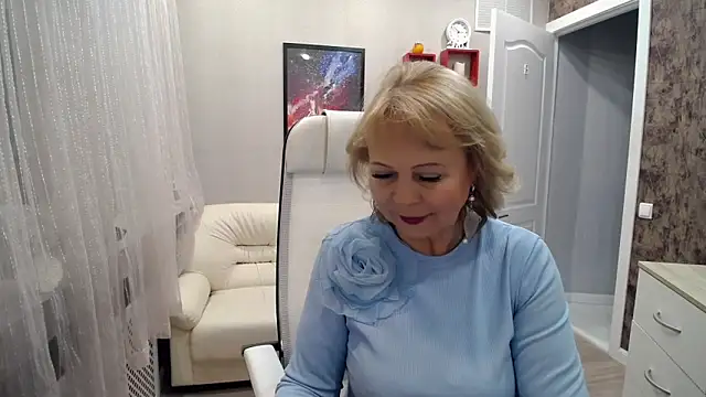 Snapshot of Milla_Cutie18 chatting on December 2025 05:36:02 AM Milla Cutie18 online show from December 2025 05:36:02 AM