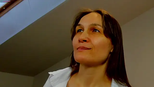 Snapshot of Lillian_White chatting on February 2025 10:23:02 AM Lillian White online show from February 2025 10:23:02 AM