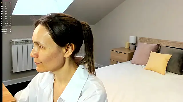 Snapshot of Lillian_White chatting on February 2025 07:34:01 AM Lillian White online show from February 2025 07:34:01 AM