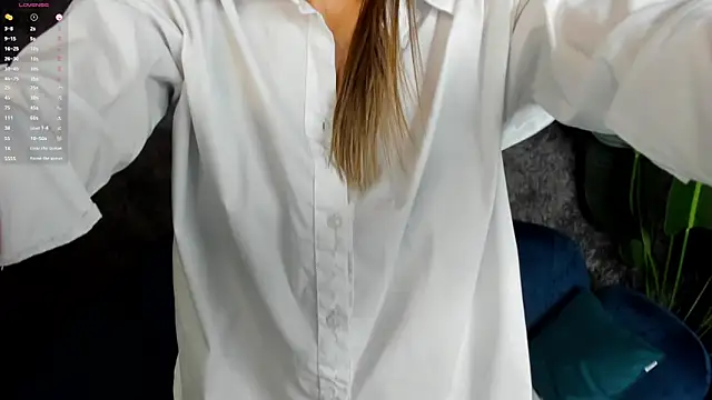 Snapshot of Lillian_White chatting on February 2025 01:31:02 PM Lillian White online show from February 2025 01:31:02 PM