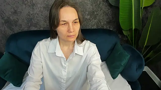 Snapshot of Lillian_White chatting on March 2025 07:08:02 AM Lillian White online show from March 2025 07:08:02 AM