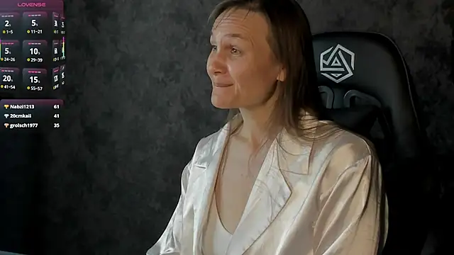 Snapshot of Lillian_White chatting on September 2025 01:05:02 AM Lillian White online show from September 2025 01:05:02 AM