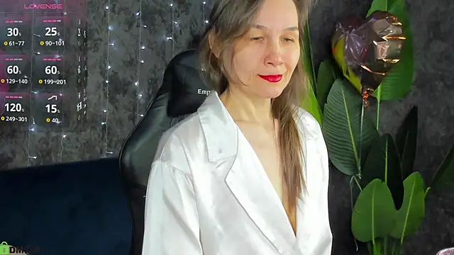 Lillian White online show from February 2026 01:01:02 AM