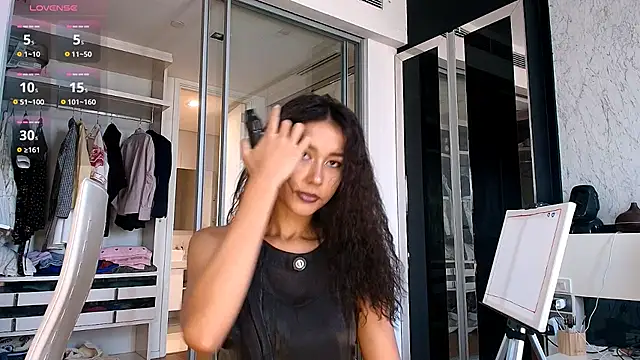 Snapshot of Melissa_Mone chatting on July 2026 04:27:01 AM Melissa Mone online show from July 2026 04:27:01 AM