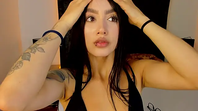 Snapshot of NataGarcia chatting on November 2025 03:56:01 PM NataGarcia online show from November 2025 03:56:01 PM