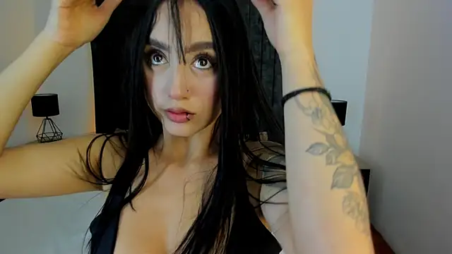 Snapshot of NataGarcia chatting on November 2025 04:27:01 PM NataGarcia online show from November 2025 04:27:01 PM