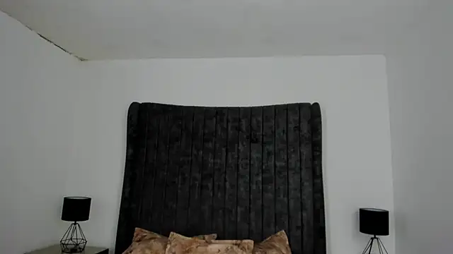 Snapshot of NataGarcia chatting on December 2025 04:27:01 PM NataGarcia online show from December 2025 04:27:01 PM