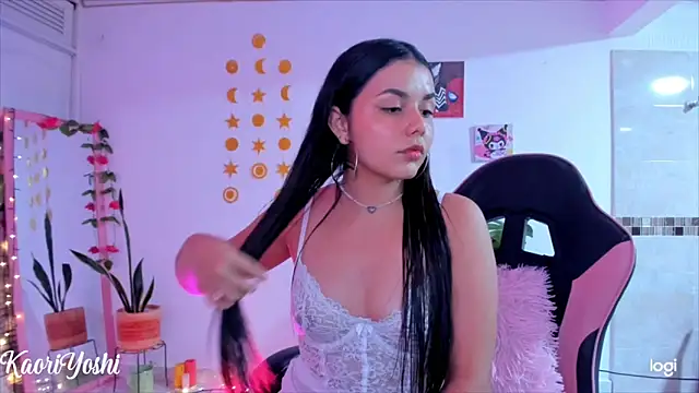 Kaoriyoshii online show from September 2025 10:11:01 PM