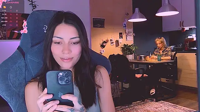 KatiKate online show from October 2025 05:25:01 PM