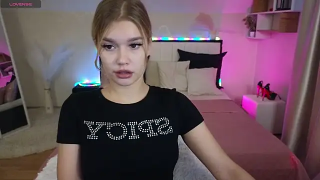 Snapshot of BattyMelody chatting on November 2025 01:09:02 PM BattyMelody online show from November 2025 01:09:02 PM