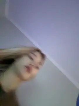 Snapshot of BattyMelody chatting on November 2025 12:49:02 PM BattyMelody online show from November 2025 12:49:02 PM