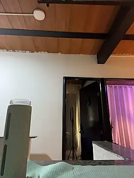 ShyVibes  online show from November 2025 07:18:02 PM