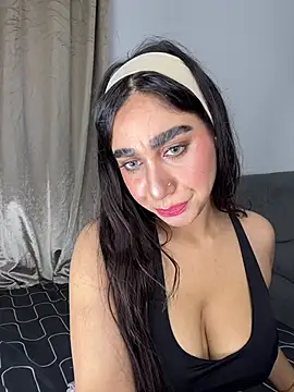 Snapshot of Meryem_Queen chatting on May 2026 02:52:01 AM Meryem Queen online show from May 2026 02:52:01 AM