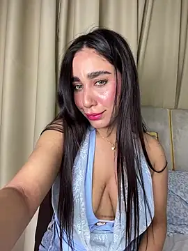 Snapshot of Meryem_Queen chatting on July 2026 11:32:01 PM Meryem Queen online show from July 2026 11:32:01 PM