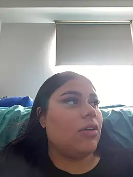 alissonfernandez  online show from January 2025 05:24:02 PM