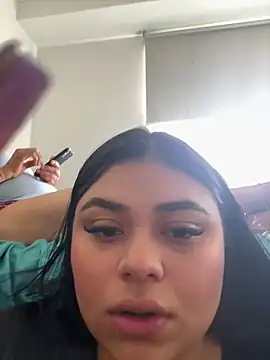 alissonfernandez  online show from February 2025 02:13:02 PM