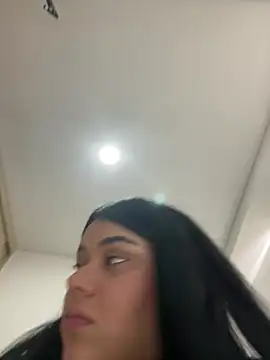 alissonfernandez  online show from February 2025 03:38:01 PM