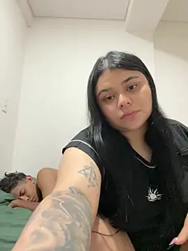 alissonfernandez  online show from February 2025 11:32:02 PM