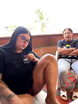 alissonfernandez  online show from October 2025 03:56:02 PM