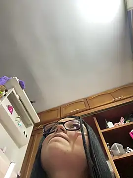 alissonfernandez  online show from January 2026 10:35:02 PM