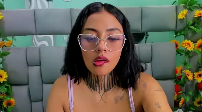 Snapshot of Lovely_celeste chatting on December 2024 04:09:01 AM Lovely celeste online show from December 2024 04:09:01 AM