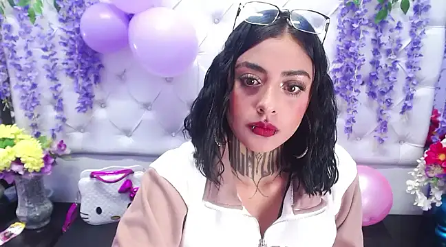 Snapshot of Lovely_celeste chatting on January 2025 03:43:01 AM Lovely celeste online show from January 2025 03:43:01 AM