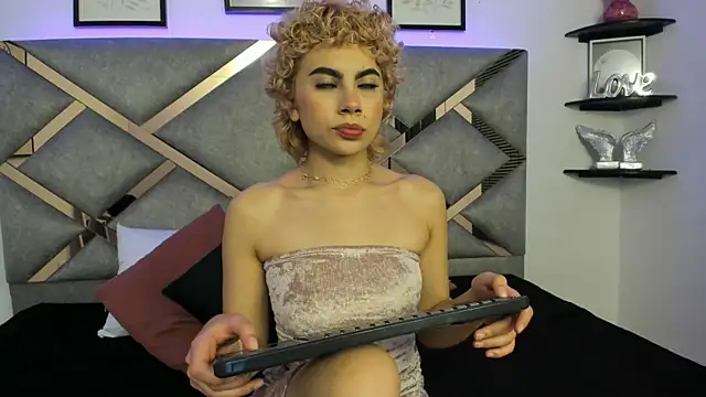 Snapshot of marian_pinzon chatting on February 2025 02:37:02 AM marian pinzon online show from February 2025 02:37:02 AM