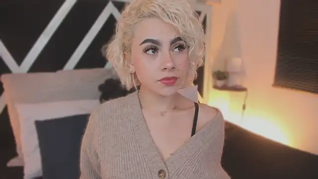 marian pinzon online show from December 2025 02:39:02 AM