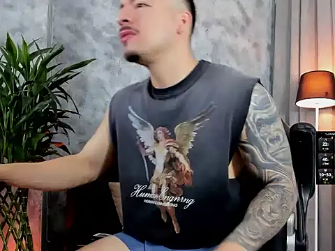 boyc022  online show from February 2026 12:49:01 PM