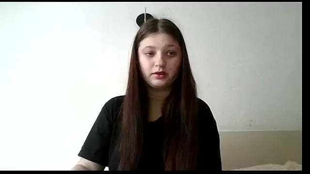 kila lo online show from February 2025 01:37:01 PM