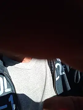 MrTamburine22 online show from November 2025 02:05:02 PM