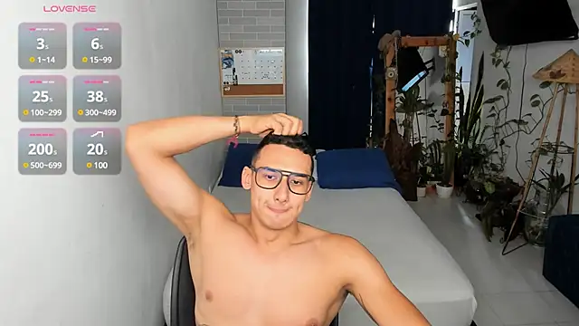 Snapshot of Travis_bakers chatting on December 2024 03:00:02 PM Travis bakers online show from December 2024 03:00:02 PM