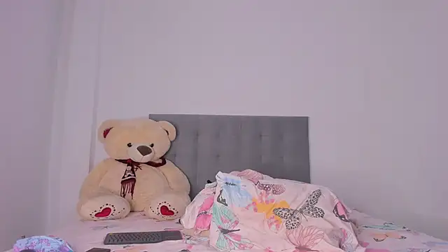 Snapshot of NAHOMI_MILLER chatting on January 2025 05:21:02 AM NAHOMI MILLER online show from January 2025 05:21:02 AM