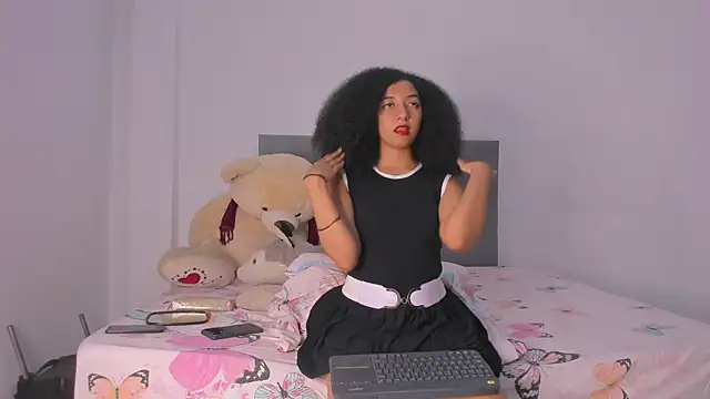 Snapshot of NAHOMI_MILLER chatting on January 2025 05:11:01 AM NAHOMI MILLER online show from January 2025 05:11:01 AM