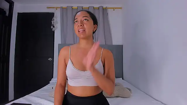 Snapshot of NAHOMI_MILLER chatting on March 2025 03:48:01 PM NAHOMI MILLER online show from March 2025 03:48:01 PM