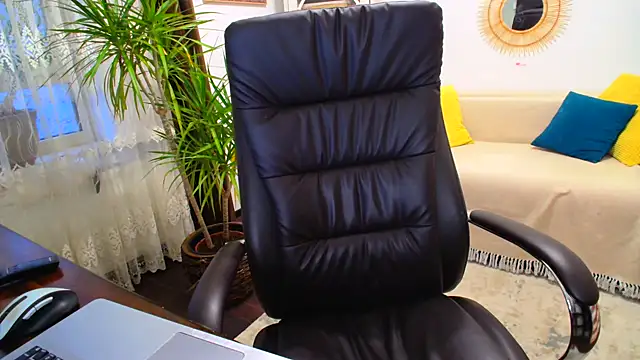 Snapshot of AmashaSiri chatting on February 2025 03:09:01 PM AmashaSiri online show from February 2025 03:09:01 PM