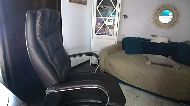 Snapshot of AmashaSiri chatting on September 2025 08:30:01 AM AmashaSiri online show from September 2025 08:30:01 AM