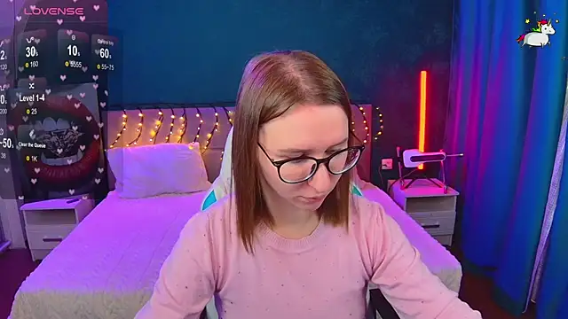 AliceBYKiss online show from December 2025 07:13:02 AM