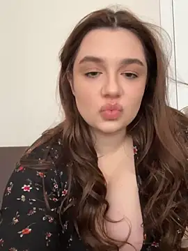 Dreamy Kitty online show from February 2025 01:08:02 PM