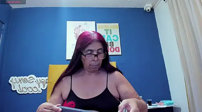 Snapshot of renata_milf_ chatting on January 2025 11:38:02 AM renata milf online show from January 2025 11:38:02 AM